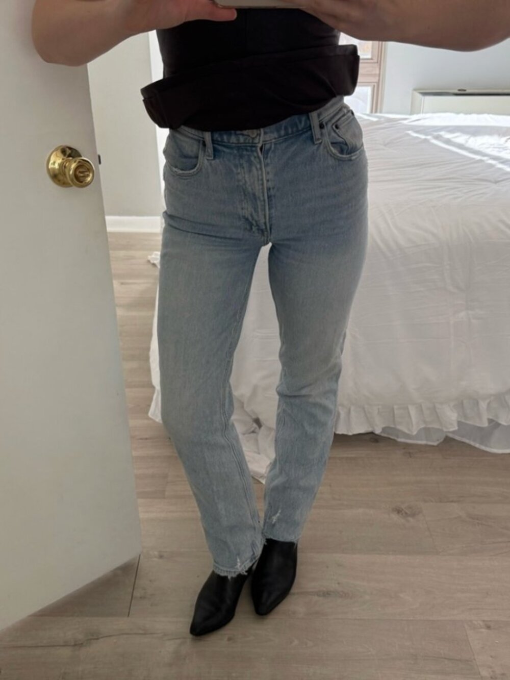 Abercrombie & Fitch Light Wash High Rise 90s Straight Leg Jeans